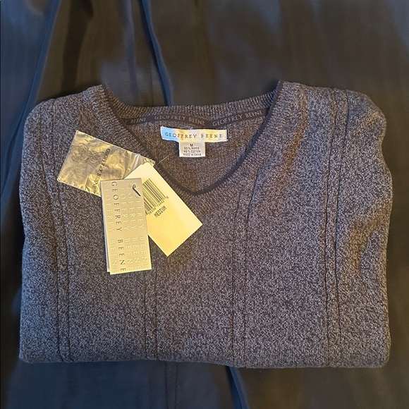 NWT Geoffrey Beene Cotton Dark Grey V Neck Sweater Medium - Picture 10 of 11